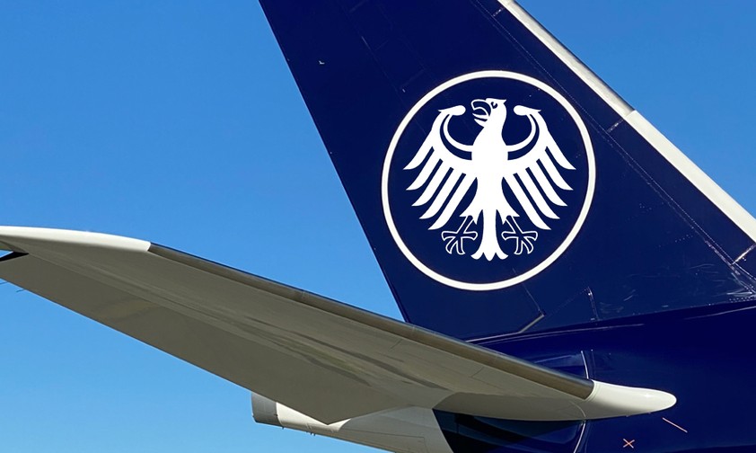 <p class="p1">Lufthansa Tail with state eagle: The state will be aboard soon.</p>