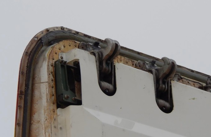 Position der Verschlusshaken des Frachttors nach der Landung in Leipzig 