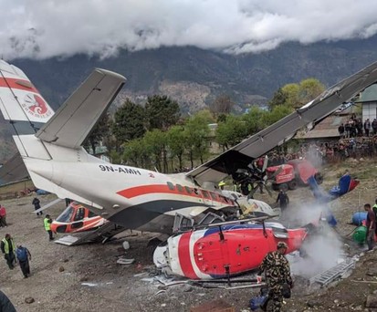 Wracks von Helikopter und Flugzeug: Drei Menschen kamen beim Unfall vom 14. April ums Leben.