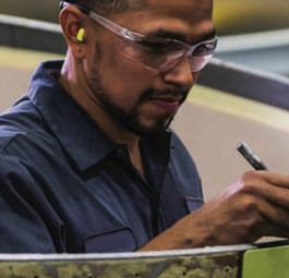 Mitarbeiter von Spirit Aerosystems: Bekommt neuen Arbeitegeber.