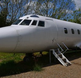 Lockheed Jetstar II auf Airbnb: Übernachten im Privatjet.