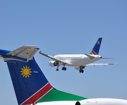 Startender Airbus A319 von Air Namibia: Die Airline steckt in Turbulenzen.