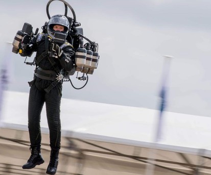 Jetpack sorgt in Los Angeles erneut für Aufruhr