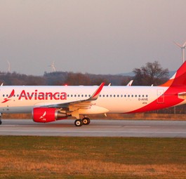 Airbus A320 von Avianca im Werk Finkenwerder: Die brasilianische Schwester ist insolvent, die Gruppe verkauft 39 Flieger.
