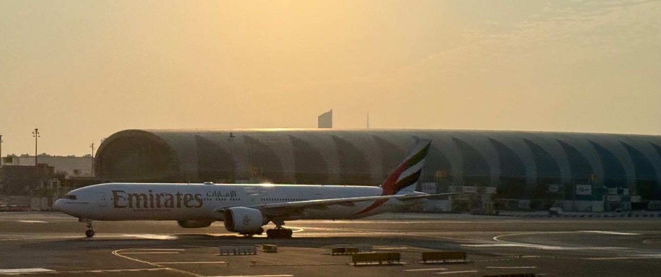 Boeing 777 von Emirates in Dubai: Der Betrieb wurde kurzzeitig gestoppt.