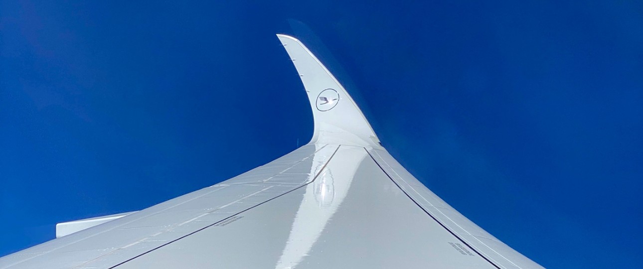 Blick aus einem Airbus A350 von Lufthansa: Bald wieder vermehrt ab München möglich.