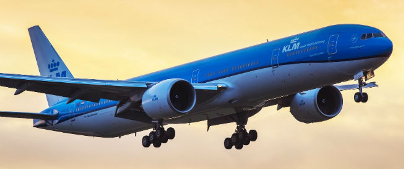 Boeing 777 von KLM: Ein solches Flugzeug verlor ein Bauteil.