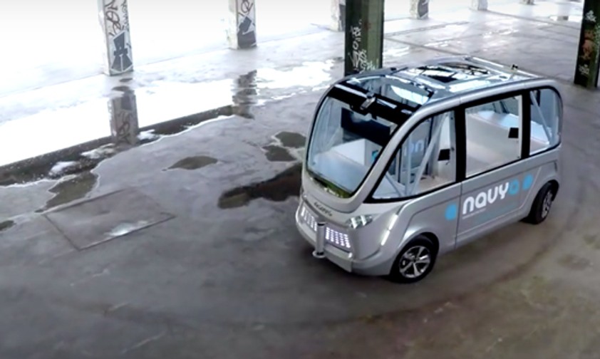 Selbst fahrende E-Busse sollen Passagiere transportieren