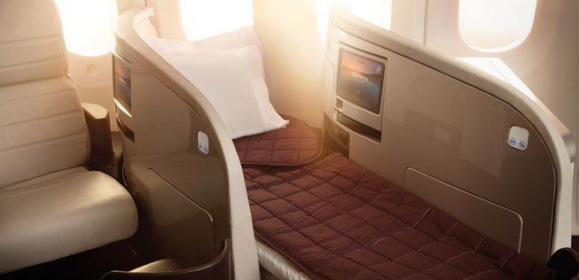 In den Boeing 777 werden auch neue Sitze in der Business (Bild) und Economy Class eingeführt.