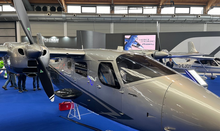 Eine  P2006 T NG: Tecnam hat das neueste Modell mit einem neuen Motor ausgestattet.