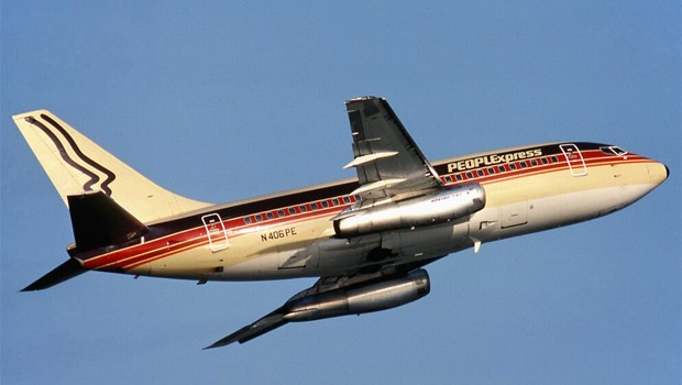 Schriftzug und Logo wurden von der alten Airline übernommen. Sie flog in den Achtzigerjahren unter anderem mit Boeing B737-100 durch die USA.