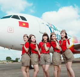 Flugbegleiterinnen von Vietjet: Bald auch auf Interkontinentalflügen unterwegs?