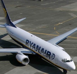Jet von Ryanair: Mehr Zeit für Passagiere mit Reservierung.