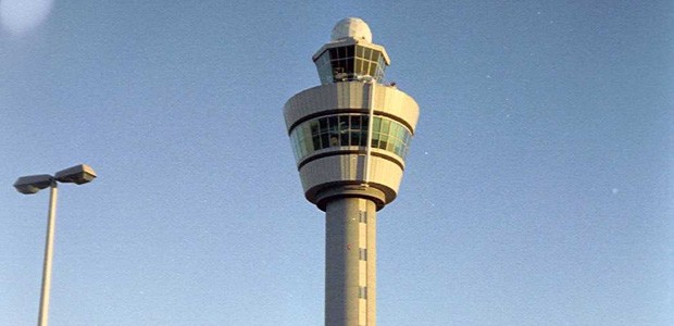 Flughafen-Tower: Nicht immer klappt die Kommunikation.