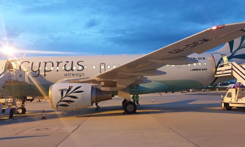 Jet von Cyprus Airways: Fliegt mit zwei Airbus A319.