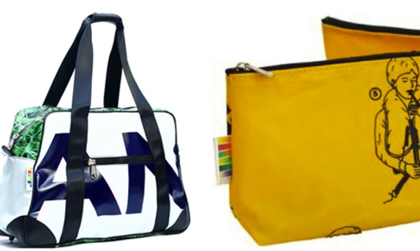 Tasche und Kulturbeutel von Air France.