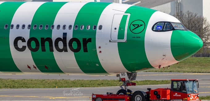 Der erste A330-900 von Condor trägt sein farbkleid bereits seit April.