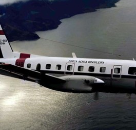 Eine EMB 110 Bandeirante der brasilianischen Luftwaffe, die das Modell seit Februar 1973 betreibt.