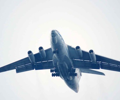 Eine Il-76 im Flug: Ein schlafender Fluglotse hat diesen Flugzeugtyp vermisst.