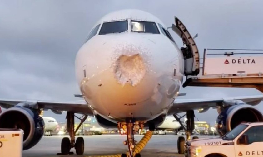 A319 von Delta bekommt eins auf die Nase
