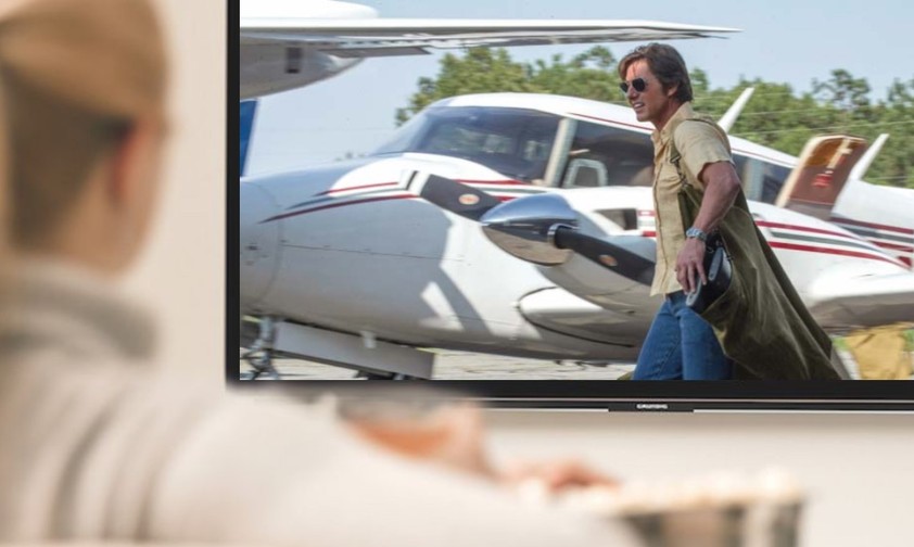 <strong>Flight</strong> (2012): In dem Drama spielt Denzel Washington einen Piloten, der mit einer gewagten Notlandung eine Katastrophe verhinderte. Am Boden muss sich der Flugkapitän aber vor allem privaten Problemen stellen. Den Film gibt es zum Kauf oder zur Leihe unter anderem bei <a href="https://amzn.to/2WzIxDw" target="_blank" rel="noopener">Amazon</a>.