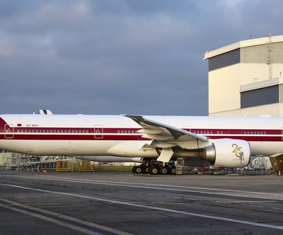 Boeing 777-300 ER mit dem Kennzeichen A7-BAC: Erinnert an früher.