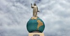 Wahrzeichen Salvador del Mundo in der Hauptstadt San Salvador: Bald eigene Low-Cost-Airline.