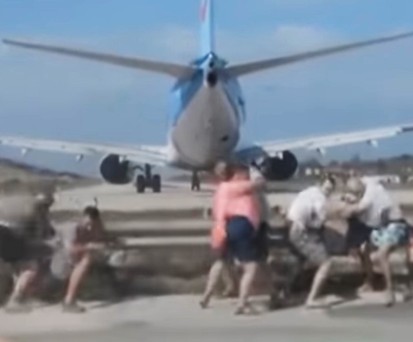 skiathos jet blast