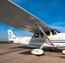 Privatflugzeug: Vor dem Start ist eine genaue Kontrolle wichtig.