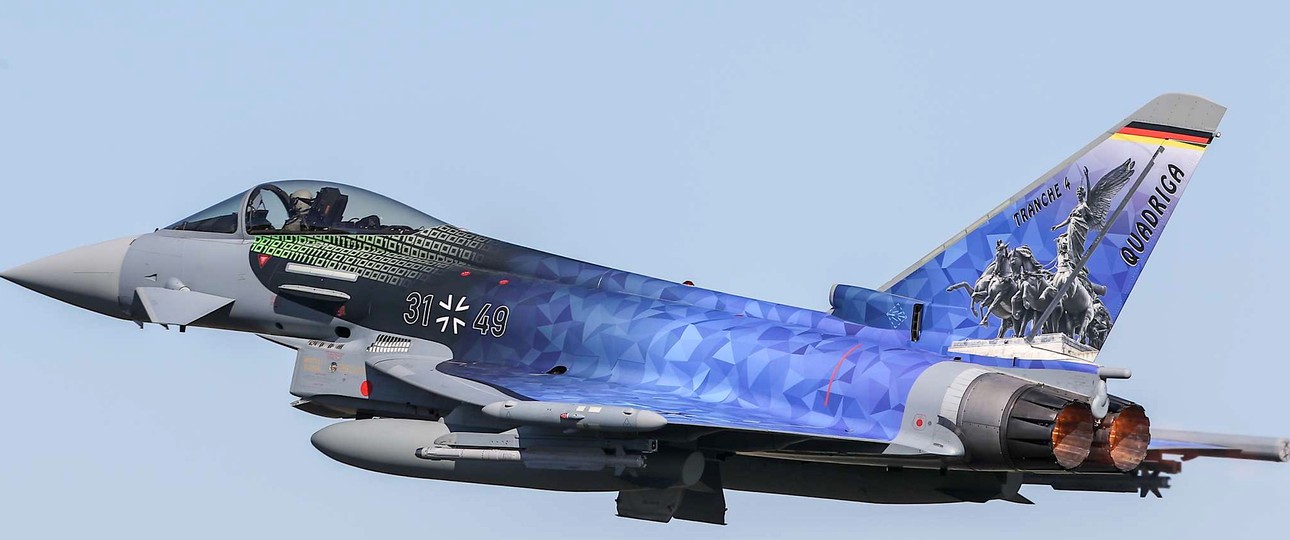 Eurofighter EF- 2000 mit der offiziellen Folierung zur Tranche 4 