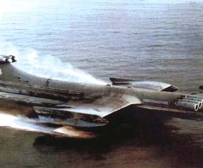 Das Kaspische Seemonster wurde 1964 von der UdSSR entwickelt. Es war rund hundert Meter lang und hatte zehn Triebwerke. Die Nutzlast betrug bis zu 540 Tonnen.