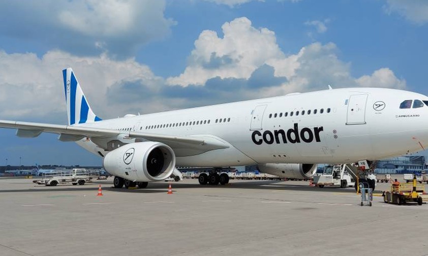 Airbus A330-300 von Smart Lynx im Einsatz-Outfit für Condor: Aussortiert.