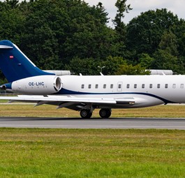 Die Bombardier Global 6000 nach der Landung in Hamburg: Wird nicht mehr lange OE-LHC heißen.