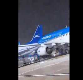 Sturm in Buenos Aires: Mindestens zwei Flugzeuge wurden beschädigt.