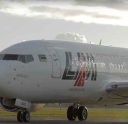 Eine Boeing 737-700 von LAM: Der Airline entgehen monatlich Millionen.