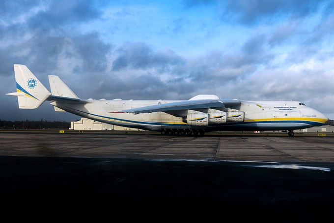 Der Start der An-225 in Billund am 5. Februar ...