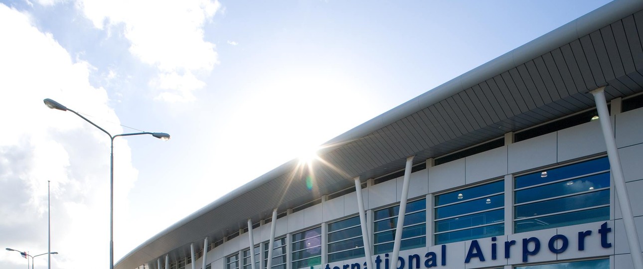 Princess Juliana International Airport: Der Sturm hat viel verwüstet.