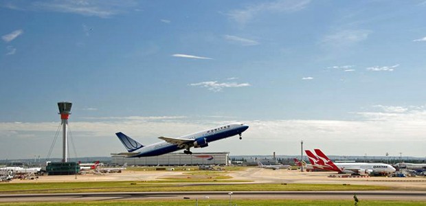 Die Nordpiste mit Kontrollturm: Weniger Verkehr in Heathrow.