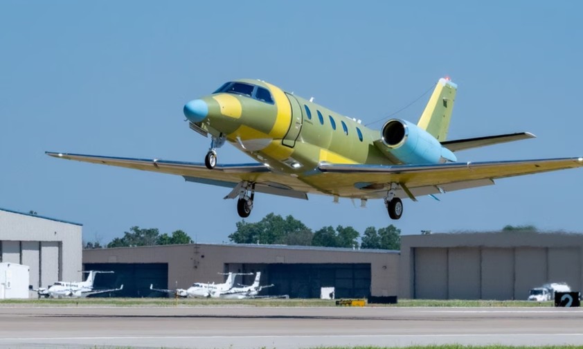 Cessna Citation Ascend: Der zweite Testflieger beim Erstflug.