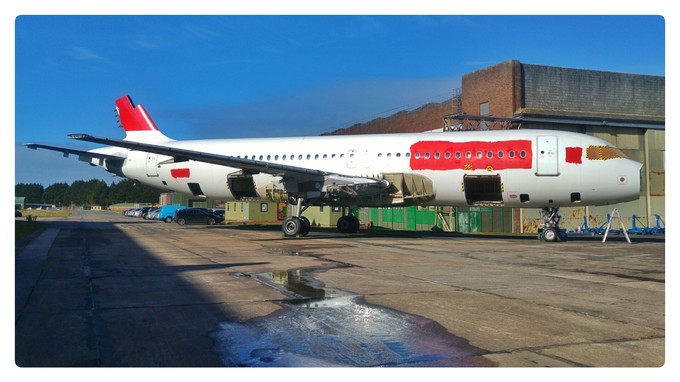 Der Airbus A320 von Swiss an seinem letzten Ziel in St. Athan.