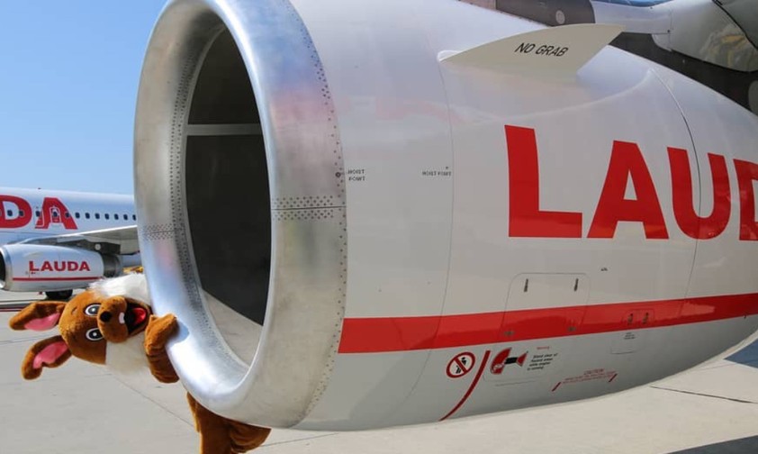 Flugzeuge von Lauda und ein nicht näher bezeichneter Mitarbeiter: Der Streit mit den Gewerkschaften eskaliert.