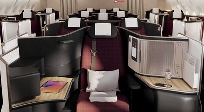 In der Business Class herrschen Bordeaux- und Beige-Töne vor. Der 4K-Bildschirm ist 17 Zoll groß, der 80 bis 82 Zentimeter breite Sitz lässt sich in ein 2-Meter-Bett verwandeln. Während Lufthansa sieben verscheidene Sitze anbietet, sind es bei Swiss  fünf: Privacy Seat, Extra Long Bed, Double Seat, Extra Space Seat and Classic Seat.
