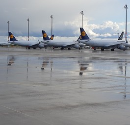 Flieger von Lufthansa: Langsam geht es wieder aufwärts.