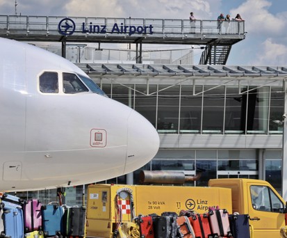 flughafen linz
