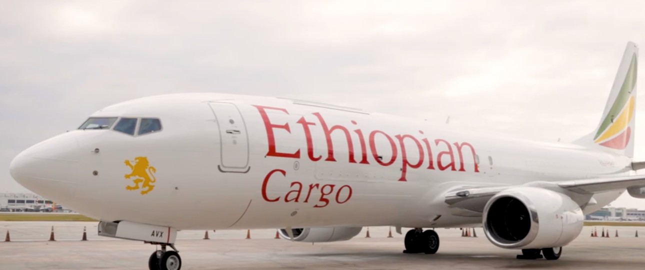 Boeing 737-800 F von Ethiopian Cargo: Das Flugzeug musste zurück, weil eine Person nicht nach Israel fliegen darf.