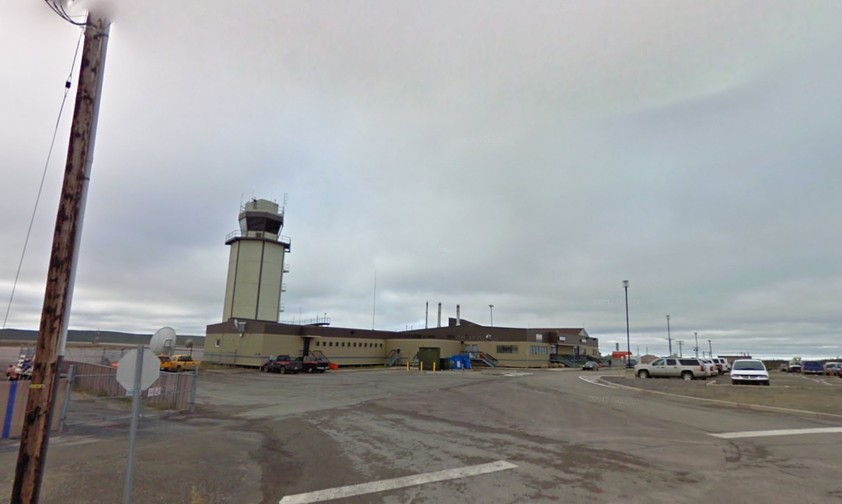 Inuvik Airport: Hierhin wollte der Mann.