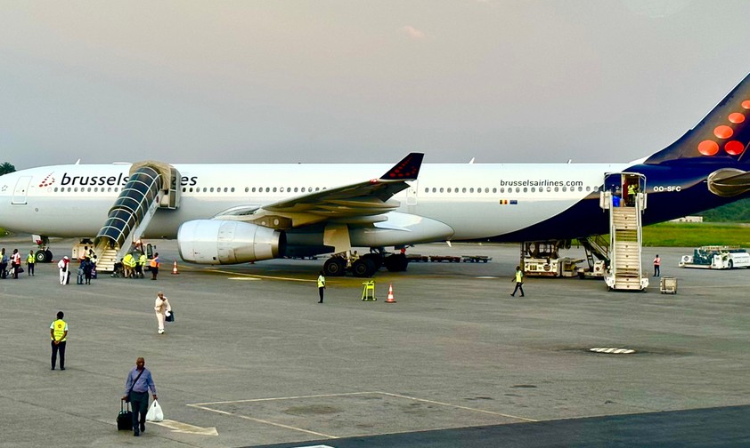Auf Langstrecken setzt Brussels Airlines auf Airbus A330. Sie haben 30 Business-Class-Sitze.