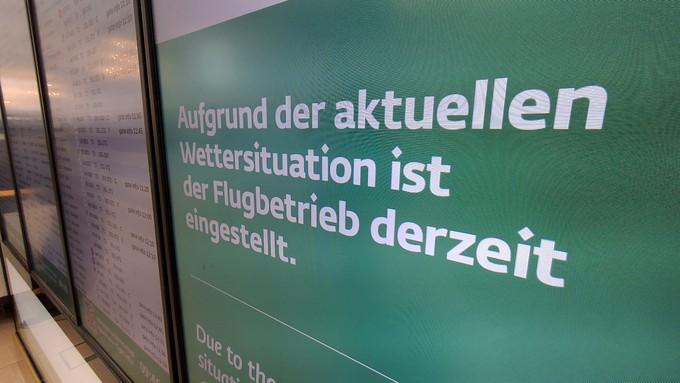 Anzeigetafel: Viel gestrichen, viel verspätet.