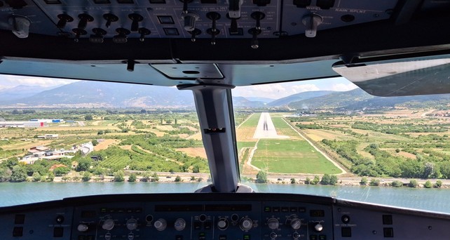 Anflug auf Ohrid: Der Flughafen wächst rasant.