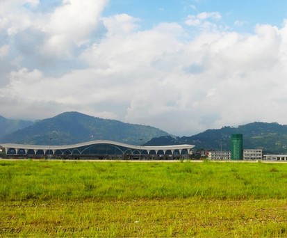 Der neue Flughafen von Pokahra: Er steht vor dem nächsten Problem.